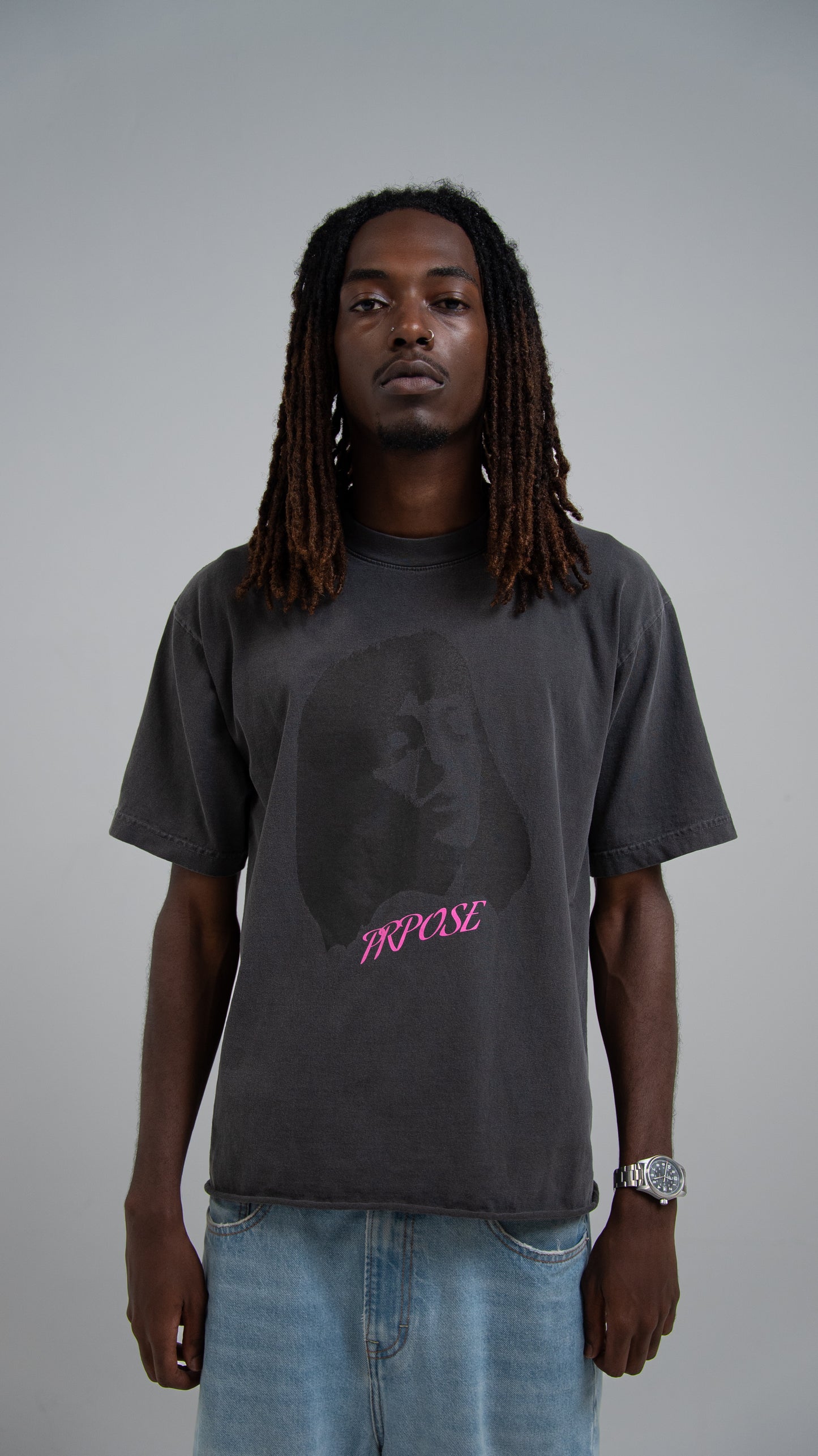 SHAKER, tee
