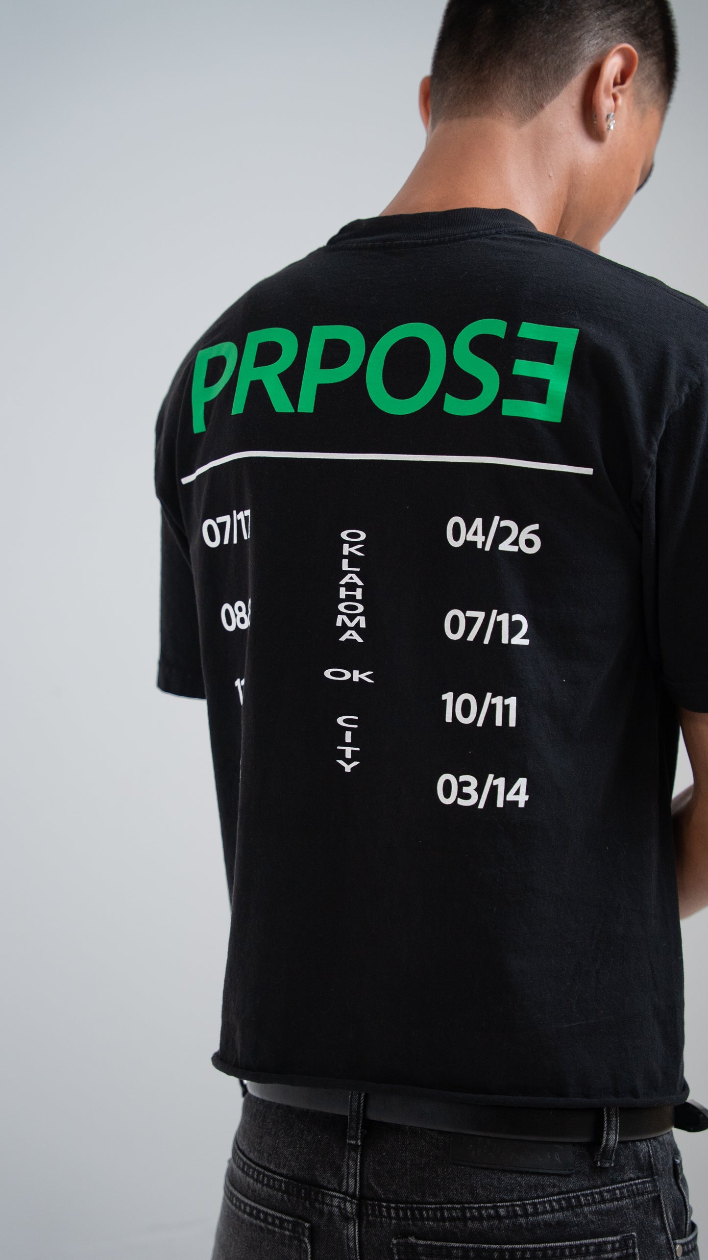 TOUR, tee
